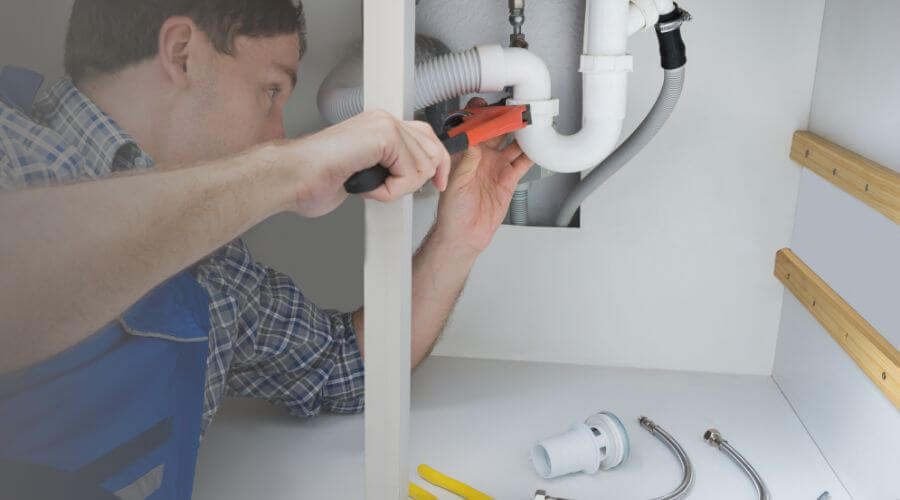 Professional clogged toilet repair in Kennett, MO